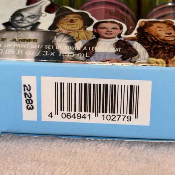 KYLIE JENNER X THE WIZARD OF OZ - Picture 5 of 10